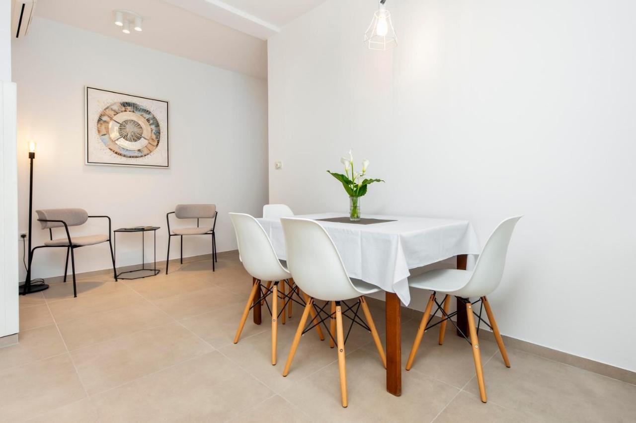 Apartments Magnolia ロヴィニ エクステリア 写真