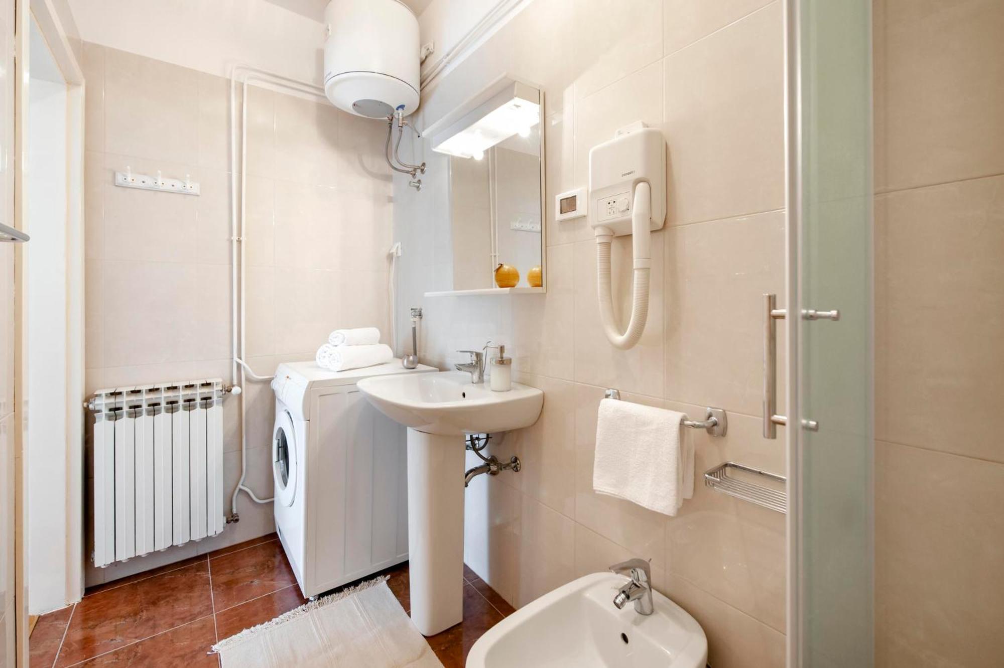 Apartments Magnolia ロヴィニ エクステリア 写真