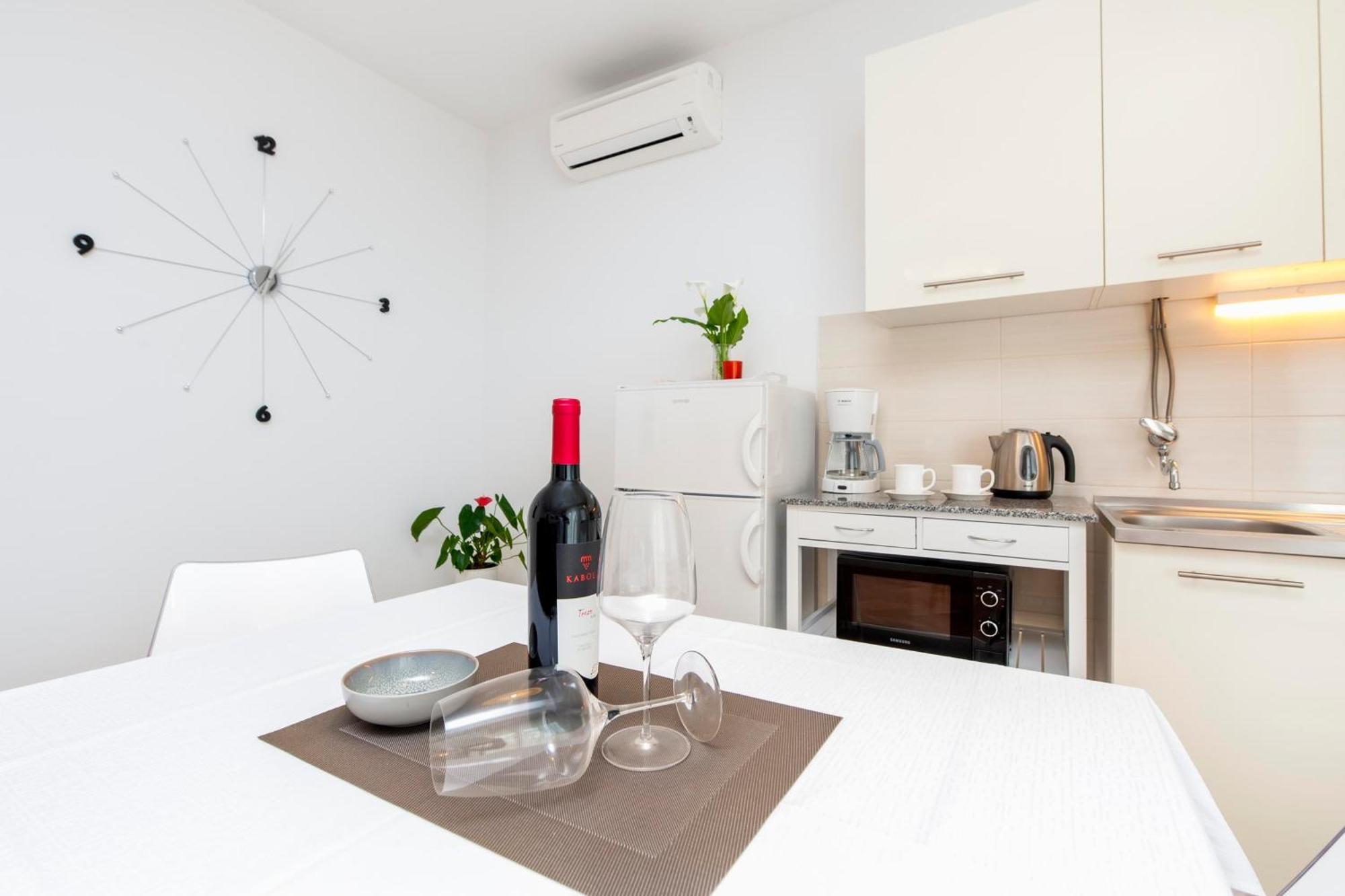 Apartments Magnolia ロヴィニ エクステリア 写真