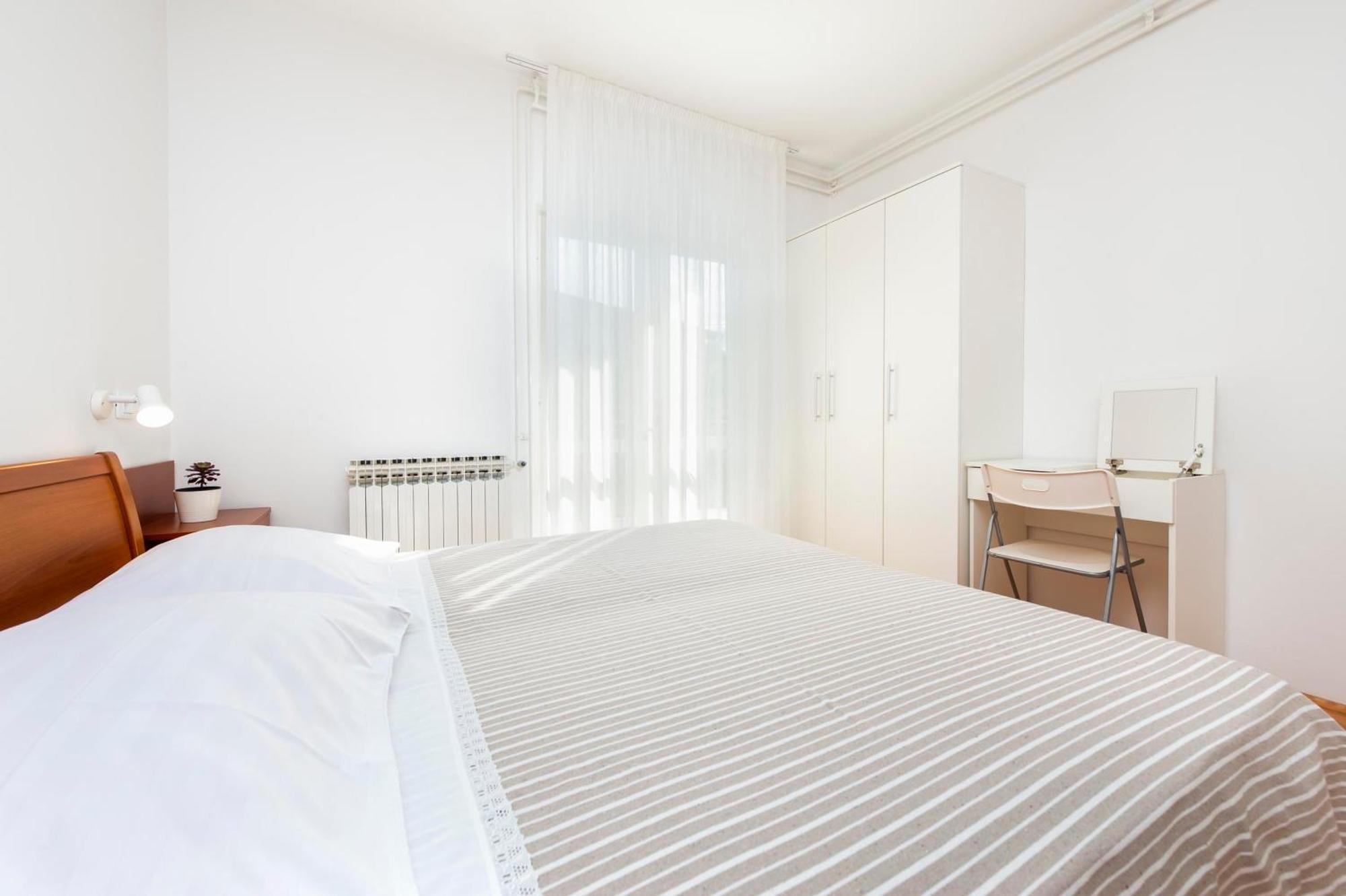 Apartments Magnolia ロヴィニ エクステリア 写真